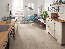 Moisture-resistant laminate in the kitchen photo
