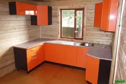 Угловая кухня на даче фото
