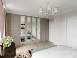 Yataq otağı fotoşəkilində neoklassik qarderob