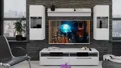 Наомидің қонақ бөлмесінің ішкі суреті