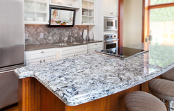 Quartz apron for kitchen photo