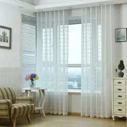 Белая цюль у гасціную фота