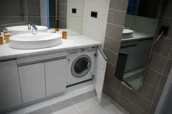 Yuxarıdan hamam lavabosunun fotoşəkili