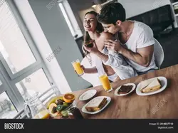 Акси субҳ ба хайр дар ошхона