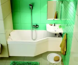 Lavabo fotoşəkili olan küvet