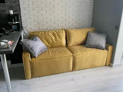 Oshxonadagi divan fotosurati