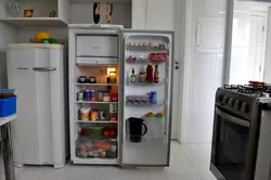 Открытый Холодильник На Кухне Фото
