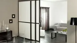 Yotoqxonaga shisha eshik fotosurati