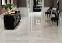 Mətbəx Fotoşəkilində Parlaq Çini Plitələr