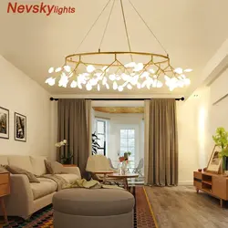 Kiçik qonaq otağının fotoşəkilindəki çilçıraq