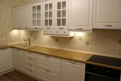 Кухня с дубовой столешницей фото