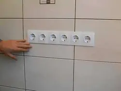 Розеткаҳо дар акси пешдомани ошхона