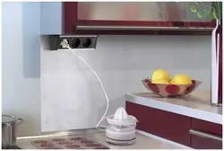 Mətbəxin önlük fotoşəkilindəki rozetkalar