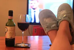 Бокал вина фото на кухне