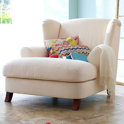 Small chair for bedroom photo