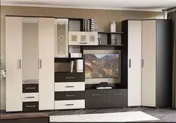 Занги девори акс дар меҳмонхона