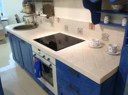 Mətbəx tezgahı çini daşdan hazırlanmış fotoşəkil