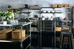 Металл және ағаштан жасалған ас үй фотосуреті