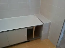 Hammom Va Devor Fotosurati Orasidagi Javonlar