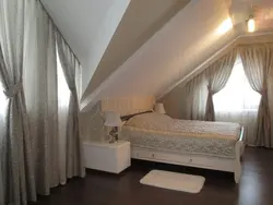 Шторы в спальню в мансарде фото