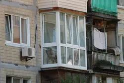 Шкленне Лоджыі Ў Панэльным Доме Фота