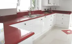 Кухни белые с красной столешницей фото