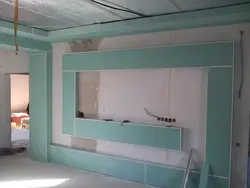 Гипсокартон аралық фотосуреті бар ванна бөлмесі