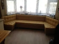 Dafna oynasi fotosurati bilan oshxona uchun divanlar