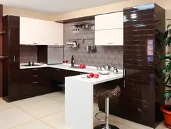 Парвандаи қалам дар countertop дар акс ошхона