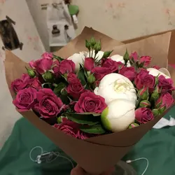 Садбарги рӯи мизи ошхона акс