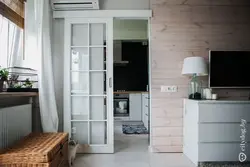 Xruşşov fotoşəkilindəki mətbəxdəki qapı