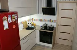 Хрущев суретіндегі ас үйдегі есік