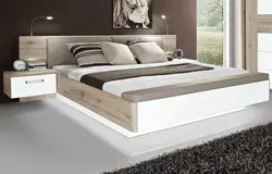 Yotoqxona fotosurati uchun yotoq va komidinlar