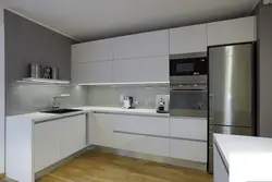 Kitchen Up To The Ceiling Without Handles Photo