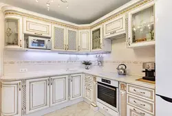 Алтын патина фотосуреті бар ақ асүйлер