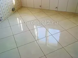 Плітка па дыяганалі на кухні фота