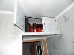 Антресоль на кухне в хрущевке фото