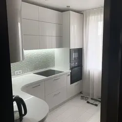 Угловая Кухня Холодильник У Окна Фото