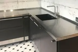 Ас үй фотосуреті үшін тот баспайтын болаттан жасалған үстелше