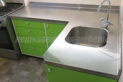 Стальніца з нержавейкі для кухні фота