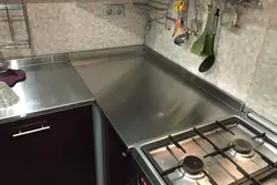 Ас үй фотосуреті үшін тот баспайтын болаттан жасалған үстелше