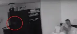 Foto yataq otağında gizli kamera fotoşəkili