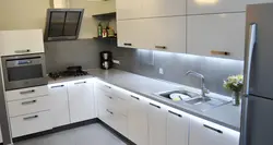 Фото Белая Кухня С Серой Техникой