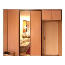 Гардероб бо mezzanine дар акс хоб