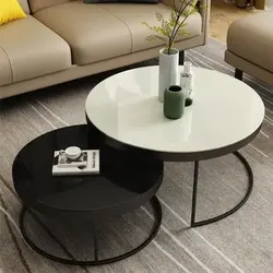 Qonaq otağı fotoşəkili üçün dəyirmi qəhvə masaları
