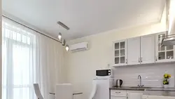 Oshxonadagi fotosuratda oq matli shift