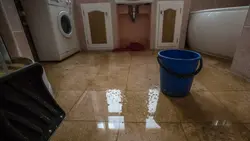 Вода на полу в ванной фото