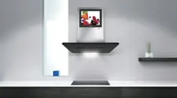 Televizor fotoşəkili ilə mətbəx başlığı