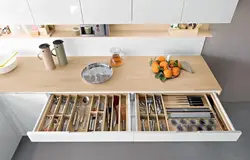 Арганізацыя прасторы на кухні на стальніцы фота