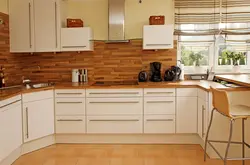 Фартук для деревянной кухни фото в интерьере